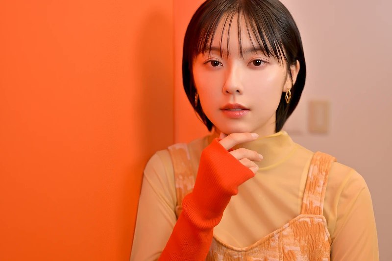 📸 @ent_zbこんなに明るい色の服を着てるのが珍しい気がしますこういう服装の小夏さんも良いですね✨ #加藤小夏原文 #加藤小夏