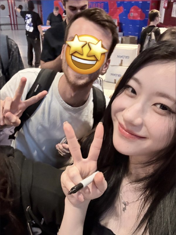 📸 @_Haoshoku ×2JE PEUX PAS Y CROIRE 🥹❤️ #YEJI #CHAERYEONG #ITZYinPARIS #ITZY_TUNNEL_VISION原文 #黄礼志