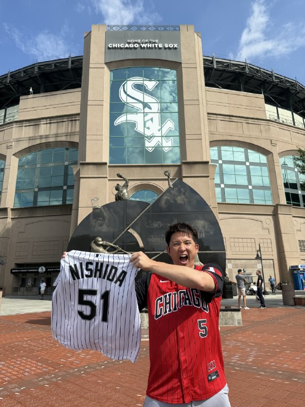 📸 @kenshi_sugiya02熱い気持ちで買っちゃいました⚾️次は2人のプレーを目に焼き付けたいです✨ #ホワイトソックス #whitesox #村上宗隆 #西田陸浮原文 #MLB日本選手