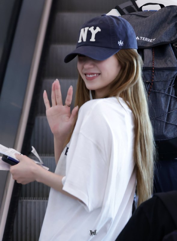 📸 @nabi4ever526260904 ✈️보조개🤏🏻260904✈️酒窝🤏🏻 #ITZY #있지 #YEJI #예지原文 #黄礼志