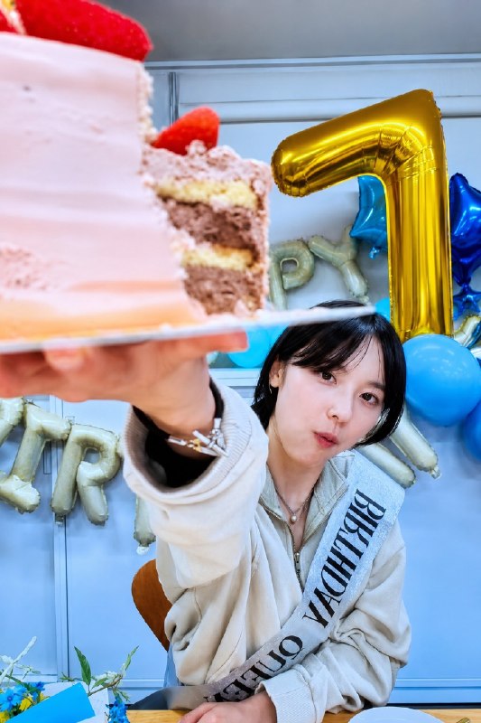 📸 @belleequipe1031 ×36/26のインスタライブ〜こなぴ27歳になりました〜21じゃないって特製チョコケーキ🎂THE DAYで乾杯浮かれポンチwスクショタイムなんかないお行儀待ち受けアワードTHE DAY30秒動画へGo！帰らぬbotたちおリップタイムファミ通 SHf Voice Actor賞情報解禁の兆し誠実に前向きに #加藤小夏原文 #加藤小夏📸 @belleequipe1031 ×36/26のインスタライブ〜こなぴ27歳になりました〜21じゃないって特製チョコケーキ🎂THE DAYで乾杯浮かれポンチwスクショタイムなんかないお行儀待ち受けアワードTHE DAY30秒動画へGo！帰らぬbotたちおリップタイムファミ通 SHf Voice Actor賞情報解禁の兆し誠実に前向きに #加藤小夏原文 #加藤小夏