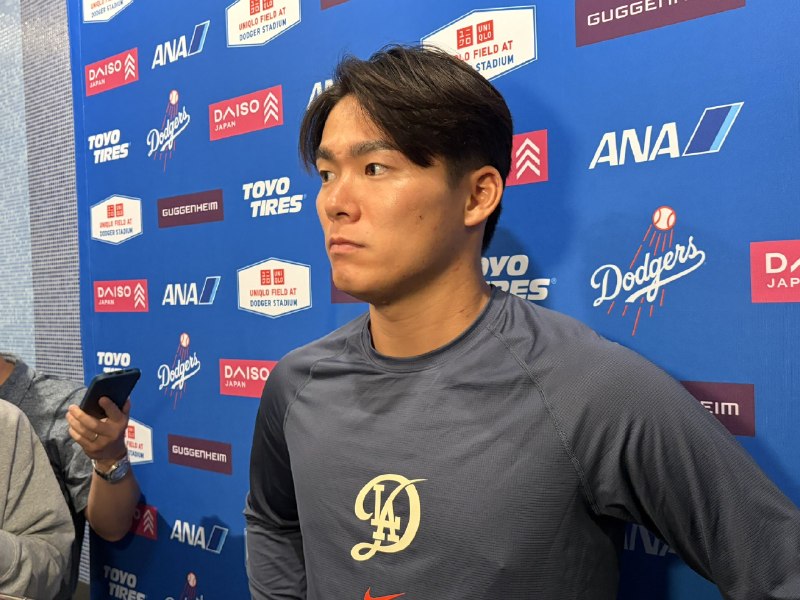📸 @iori_sponichi ×2@Dodgers  の  投手の試合後の様子です