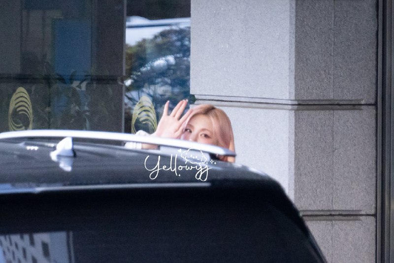 📸 @Yellow_yj0526 ×4260529 KBS 생방송 퇴근    @ITZYofficial #ITZY #있지 #YEJI #예지 #イェジ原文 #黄礼志📸 @Yellow_yj0526 ×4260529 KBS 생방송 퇴근    @ITZYofficial #ITZY #있지 #YEJI #예지 #イェジ原文 #黄礼志