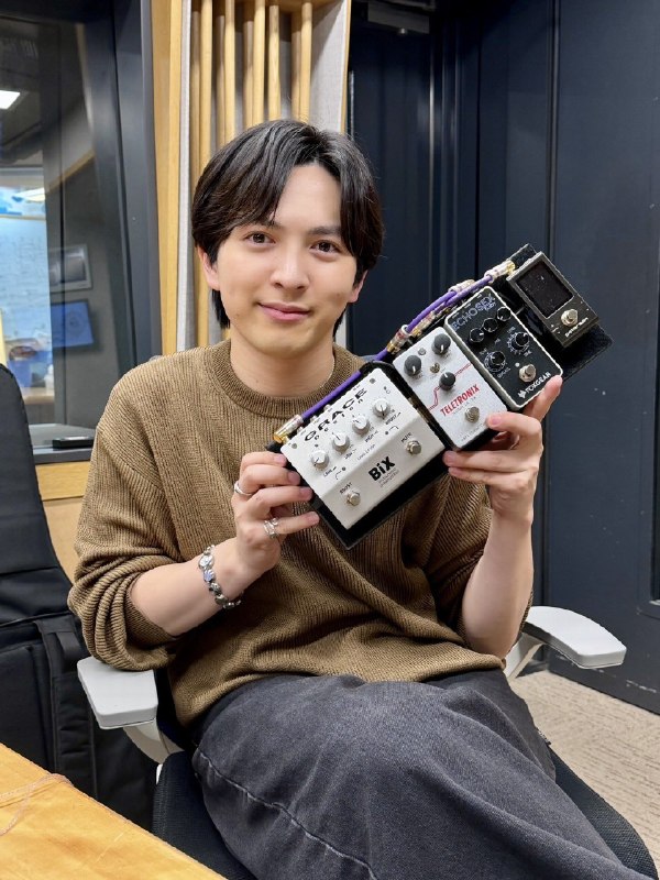 📸 @reco_thursday≪ の    本日の放送もありがとうございました♪今日の一言  📢 『またいつか弾きまーす』🎧今日のプレイリスト ♪♪ 新宝島 / ♪ 東京（弾き語り）/ 吉田仁人♪ 時空超えてユニバース / M!LK♪ マイオンリー / ♪ 英雄の証 /  &  ♪ ガジュマルの樹の下で（生演奏）/ ♪ ボクにできること / ジャアバーボンズ♪  Fly Again  / 　　♪ Diamond Love (feat. JAKEN & S-Liam)  / ♪ Make My Day / ♪ チラチLOVE / M!LK♪ LTL / 22時台