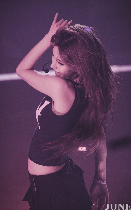 📸 @kkT_june ×3260808 ITZY 5th fanmeeting yeji #ITZY #있지 #YEJI #예지原文 #黄礼志