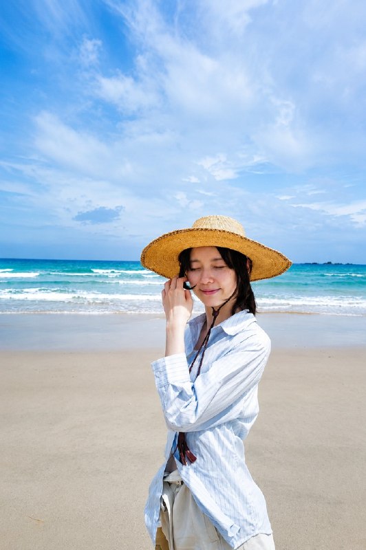 📸 @belleequipe1031 ×2今日は 推しと海果てしない透明感とブルー✨小夏さんと海の画像、他にもお持ちの方いらっしゃいますか？ #海の日 #加藤小夏 #全肯定bot原文 #加藤小夏📸 @belleequipe1031 ×2今日は 推しと海果てしない透明感とブルー✨小夏さんと海の画像、他にもお持ちの方いらっしゃいますか？ #海の日 #加藤小夏 #全肯定bot原文 #加藤小夏