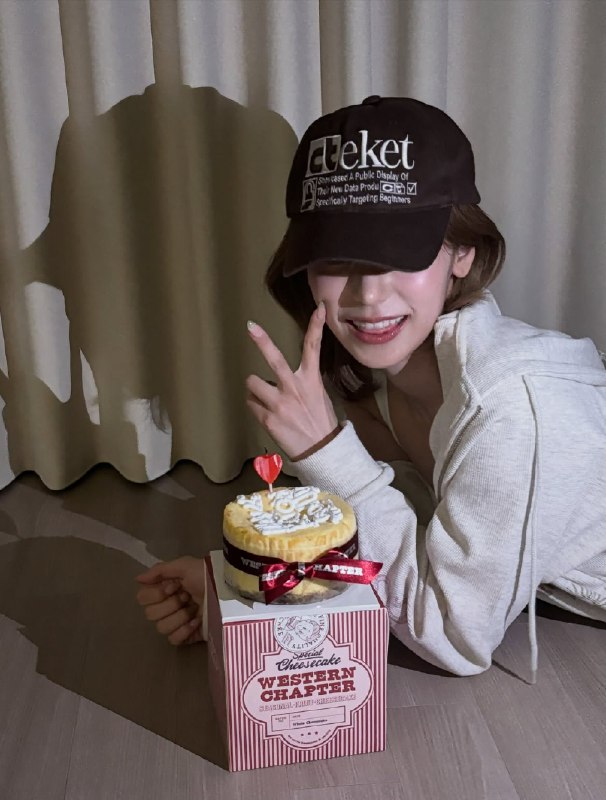 📸 🔍 黄礼志 via @yejigallery ×3yezyizhere instagram update #YEJI原文 #黄礼志