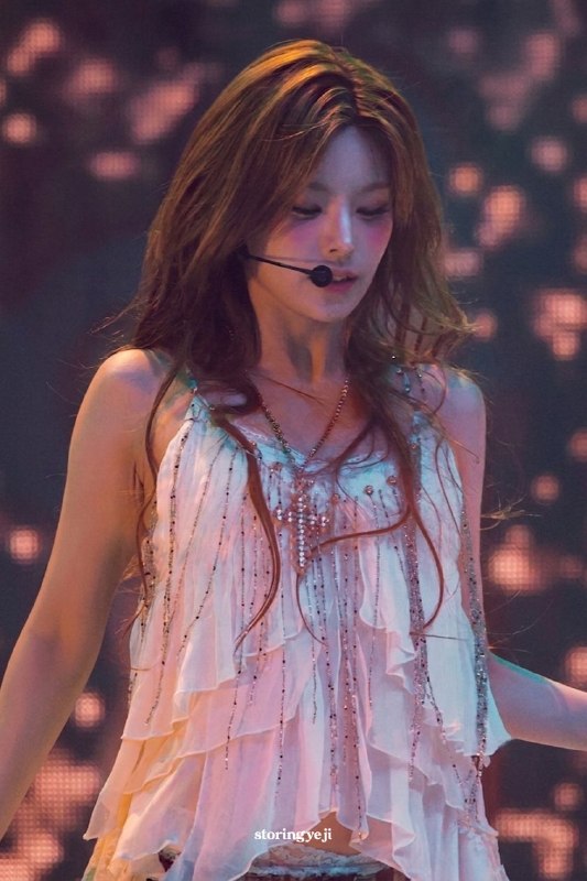 📸 @storingyeji260808 팬미팅   여신님260808粉丝见面会   女神 #예지 #YEJI原文 #黄礼志