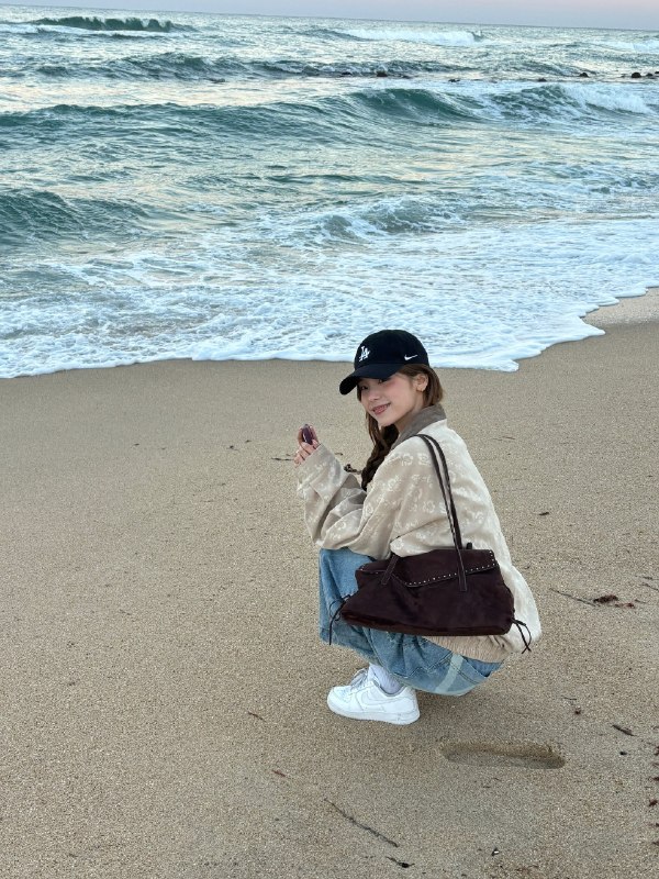 📸 🔍 黄礼志 via @yejigalleryyezyizhere instagram update #YEJI原文 #黄礼志