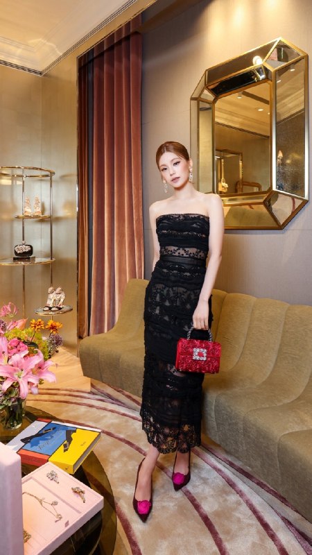 📸 @storingyeji ×2260721 roger vivier 인스스260721 罗杰·维维尔 insss #예지 #YEJI原文 #黄礼志📸 @storingyeji ×2260721 roger vivier 인스스260721 罗杰·维维尔 insss #예지 #YEJI原文 #黄礼志