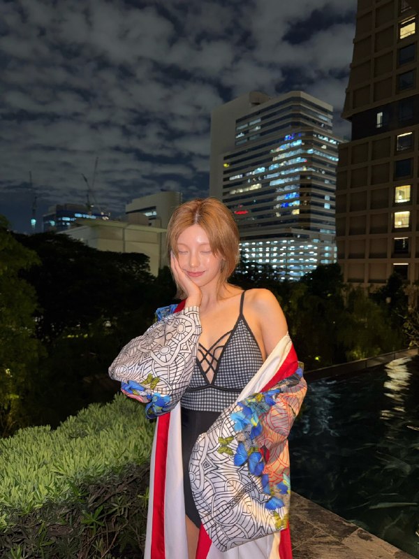 📸 🔍 黄礼志 via @yejigalleryyezyizhere instagram update #YEJI原文 #黄礼志