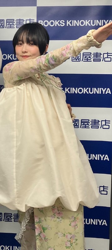 📸 @roi_OOO ×2こなっちゃんの貴重な1号のポーズ #加藤小夏原文 #加藤小夏