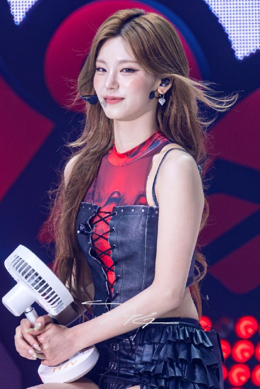 📸 @pjg920 ×4260808 ALL IN, MIDZY 팬미팅    @ITZYofficial #ITZY #있지 #YEJI #예지原文 #黄礼志