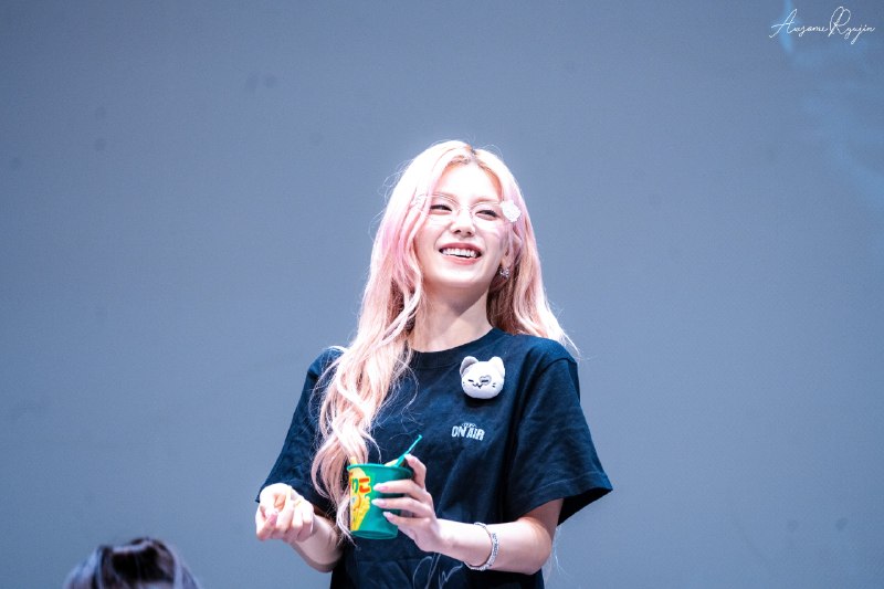 📸 @AwsomeRyujin ×2060529 Music Plant     갸루피스하는 시크한 예지도한방에 감자과자 게임의 벌칙에 걸려버린 예지도다 같은 사람이란게 매번 신기해 ㅎㅎㅎ060529 音乐厂     Chic Yejido doing gyalupisYejido was caught in the penalty of the potato snack game in one go.It's always surprising that we're all the same person haha #ITZY #있지 #YEJI #예지原文 #黄礼志📸 @AwsomeRyujin ×2060529 Music Plant     갸루피스하는 시크한 예지도한방에 감자과자 게임의 벌칙에 걸려버린 예지도다 같은 사람이란게 매번 신기해 ㅎㅎㅎ060529 音乐厂     Chic Yejido doing gyalupisYejido was caught in the penalty of the potato snack game in one go.It's always surprising that we're all the same person haha #ITZY #있지 #YEJI #예지原文 #黄礼志