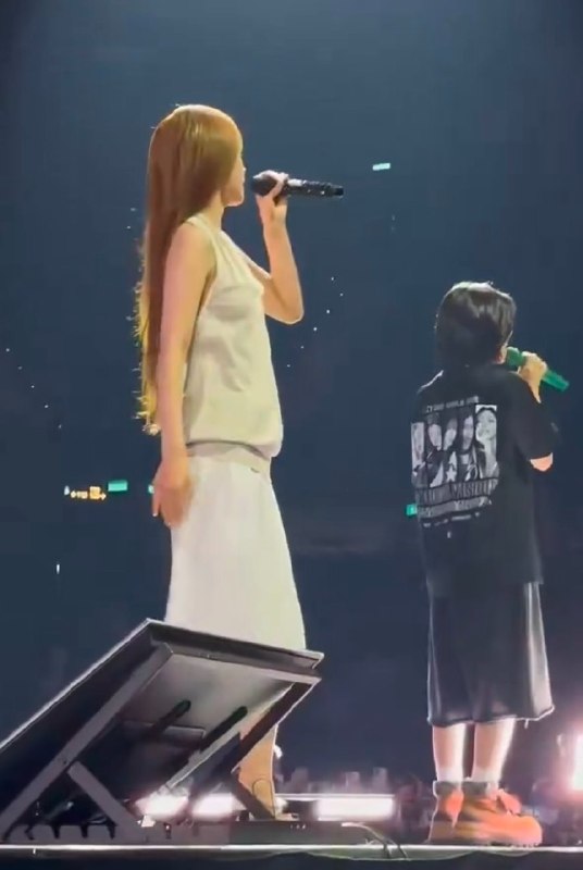 📸 @midzy_swag ×2Ryeji today for macau concert soundcheck ✨️ #yeji #ryujin原文 #黄礼志