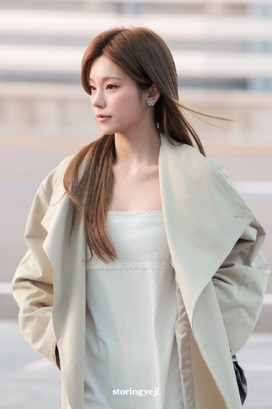 📸 @storingyeji ×3260923 출국   🤎 #예지 #YEJI原文 #黄礼志