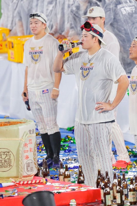📸 @munelover ×2Some things never change ☺️😌!😭💗(AHAHAHA) #村上宗隆 #whitesox原文 #MLB日本選手