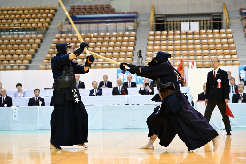 📸 @Kendo_Jidai ×4剣道時代12月号にて第72回全日本東西対抗剣道大会を詳報しています