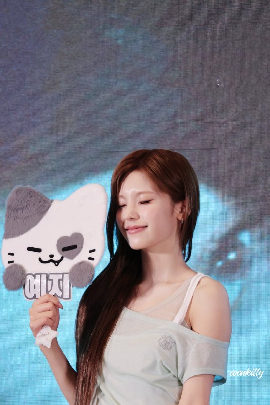 📸 @cocnkitty ×2260719 MS2.0shanghai一比一复制😼 #예지 #YEJI #있지 #ITZY原文 #黄礼志📸 @cocnkitty ×2260719 MS2.0shanghai一比一复制😼 #예지 #YEJI #있지 #ITZY原文 #黄礼志
