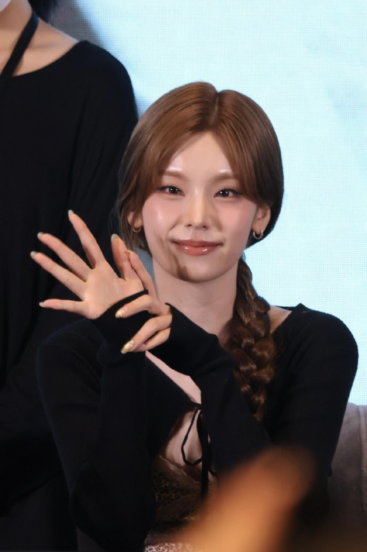 📸 @storingyeji ×3공주님 오늘도 너무너무너무 이뻐요🥺   