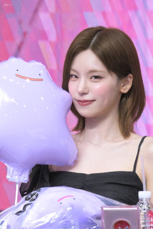 📸 @YEni_404260605metameta mongmong260605元元蒙蒙 #YEJI #ITZY #예지 #있지原文 #黄礼志