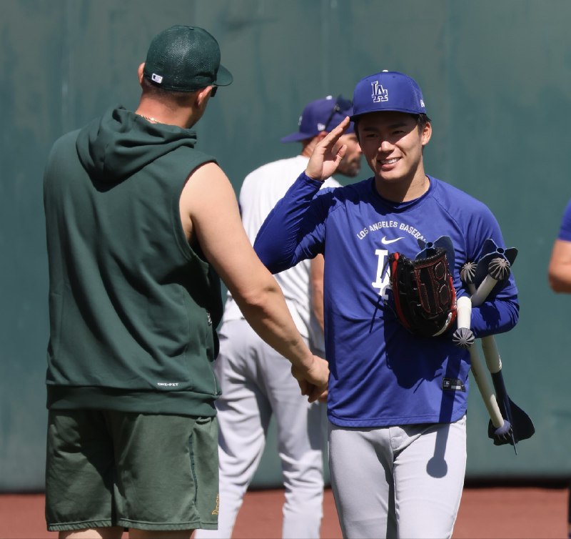 📸 @hochi_MLB投手 選手と再会🫡Error 500 (Server Error)!!1500.That’s an error.There was an error. Please try again later.That’s all we know. #山本由伸 #メネセス #Dodgers #Athletics #Bs2026原文 #MLB日本選手