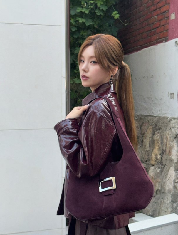 📸 🔍 黄礼志 via @yejigallery ×2yezyizhere instagram update #YEJI原文 #黄礼志