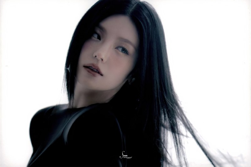 📸 @storingyeji ×3[SCAN] YEJI <AIR> BEHIND PHOTOS (1)[扫描] YEJI <AIR> 照片后面 (1) #예지 #YEJI原文 #黄礼志