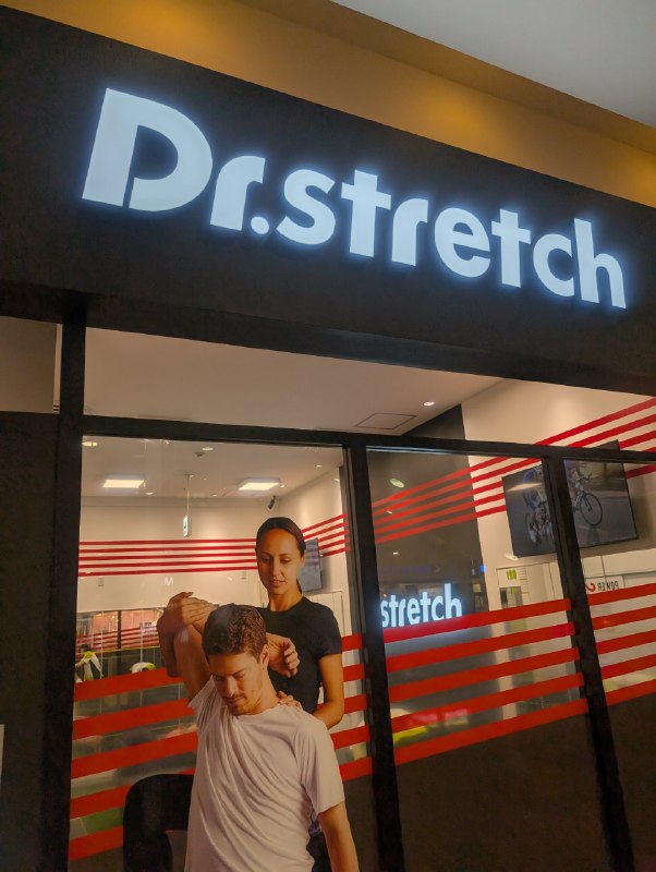 📸 @Nabo_fellows来月試合もあるので、Dr.stretchで背中から肩、お尻から太もも裏、そしてふくらはぎと可動領域を広げる為にキツめのストレッチ👍ストレッチしてる時から筋肉の伸びを感じる、ほんま肩がスムースに回る！回る！！驚くほど動くぞ😁 #剣道原文 #剣道