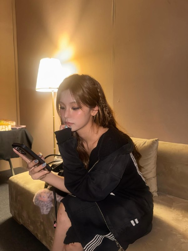 📸 🔍 黄礼志 via @yejigallery ×2yezyizhere instagram update #YEJI原文 #黄礼志📸 🔍 黄礼志 via @yejigallery ×2yezyizhere instagram update #YEJI原文 #黄礼志