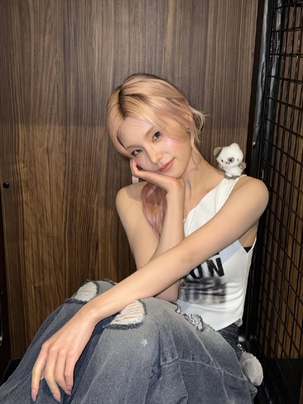📸 🔍 黄礼志 via @yejigallery ×2#YEJI yezyizhere instagram update原文 #黄礼志📸 🔍 黄礼志 via @yejigallery ×2#YEJI yezyizhere instagram update原文 #黄礼志