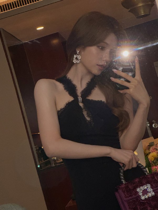 📸 🔍 黄礼志 via @yejigallery ×3yezyizhere instagram update #YEJI原文 #黄礼志