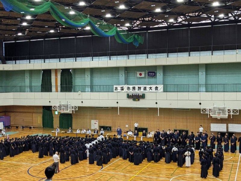 📸 @XgkCIKyQg7FRiKV本日、第101回高槻市秋季剣道大会に参加させていただきました