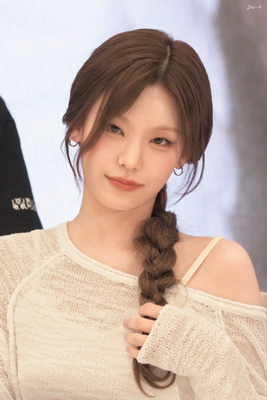 📸 @YEni_404 ×2260607☺️🫳 #ITZY #YEJI #예지 #있지原文 #黄礼志📸 @YEni_404 ×2260607☺️🫳 #ITZY #YEJI #예지 #있지原文 #黄礼志