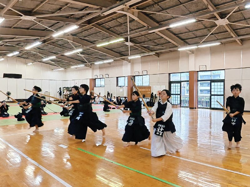 📸 @kurerenseikai ×49月26日(土)級審査にむけて、木刀による剣道基本技稽古法の練習が始まりました