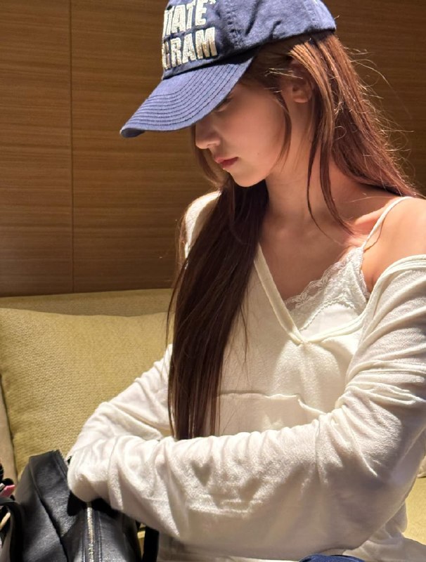 📸 @yejigallery ×2yezyizhere instagram update #YEJI原文 #黄礼志📸 @yejigallery ×2yezyizhere instagram update #YEJI原文 #黄礼志