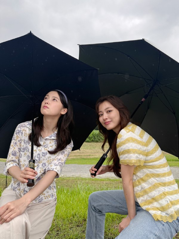 📸 @tx_premiere23 ×2⏰💥🔪━━━━━━━━━━ off-shot━━━━━━━━━━━🫦🫦🫦曇りですが日射しは強め🌞の河原にて さん  さん⛱️ 最新話TVerで見逃し配信中!