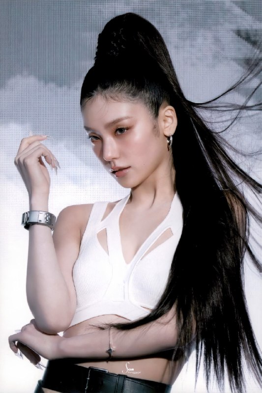 📸 @storingyeji ×3[SCAN] YEJI <AIR> BEHIND PHOTOS (2)[扫描] YEJI <AIR> 照片后面 (2) #예지 #YEJI原文 #黄礼志