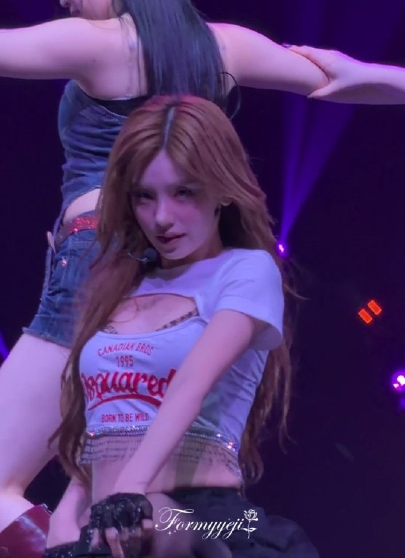 📸 @_imthemafia ×4she looks so damn fine 🔥🔥🔥 #ITZY #YEJI原文 #黄礼志