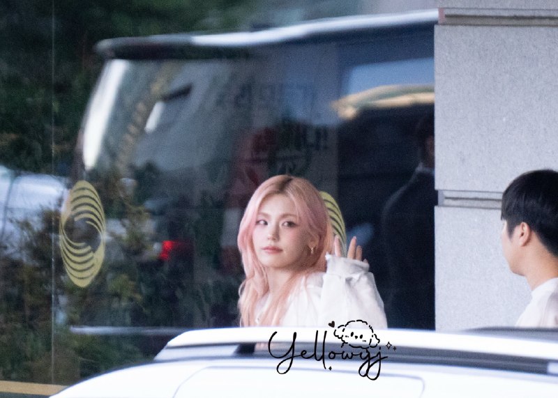 📸 @Yellow_yj0526 ×4260529 KBS 생방송 퇴근    @ITZYofficial #ITZY #있지 #YEJI #예지 #イェジ原文 #黄礼志📸 @Yellow_yj0526 ×4260529 KBS 생방송 퇴근    @ITZYofficial #ITZY #있지 #YEJI #예지 #イェジ原文 #黄礼志