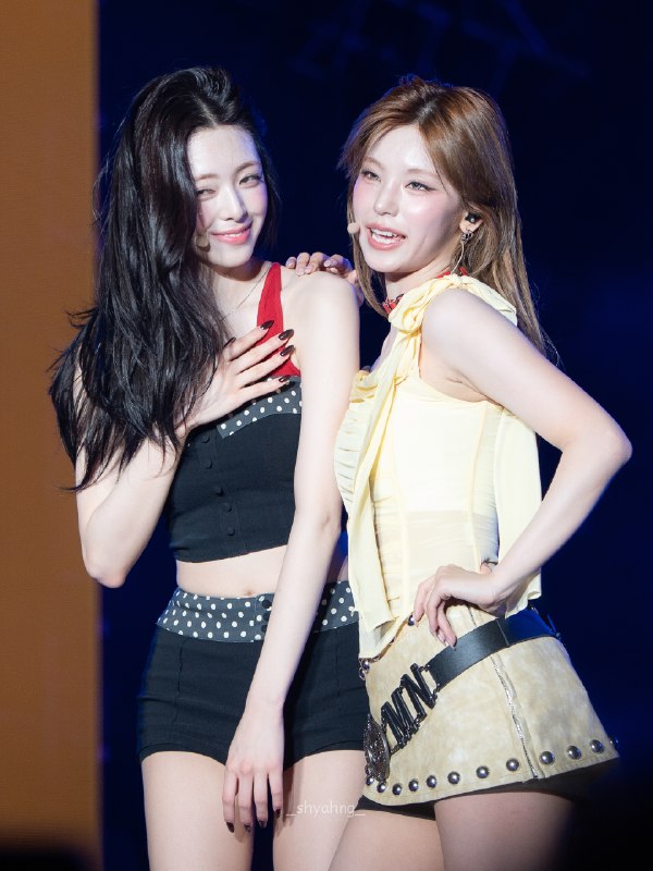📸 @_shyahng_ ×2大小忙內20260927 KRAZY Music Festival #ITZY #있지 #Yeji #예지 #Yuna #유나原文 #黄礼志