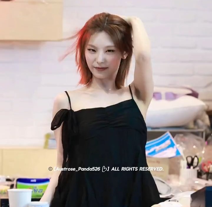 📸 @_imthemafia ×3what a beauty 🖤 #YEJI #ITZY原文 #黄礼志📸 @_imthemafia ×3what a beauty 🖤 #YEJI #ITZY原文 #黄礼志