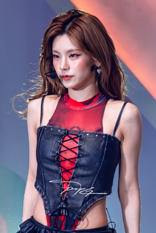 📸 @pjg920 ×4260808 ALL IN, MIDZY 팬미팅    @ITZYofficial #ITZY #있지 #YEJI #예지原文 #黄礼志