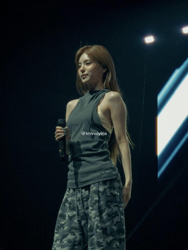 📸 @knivedytria ×4Hwang Kitty 🖤260711 ITZY TNVS Manila Soundcheck #itzy #midzy #yeji #예지原文 #黄礼志📸 @knivedytria ×4Hwang Kitty 🖤260711 ITZY TNVS Manila Soundcheck #itzy #midzy #yeji #예지原文 #黄礼志