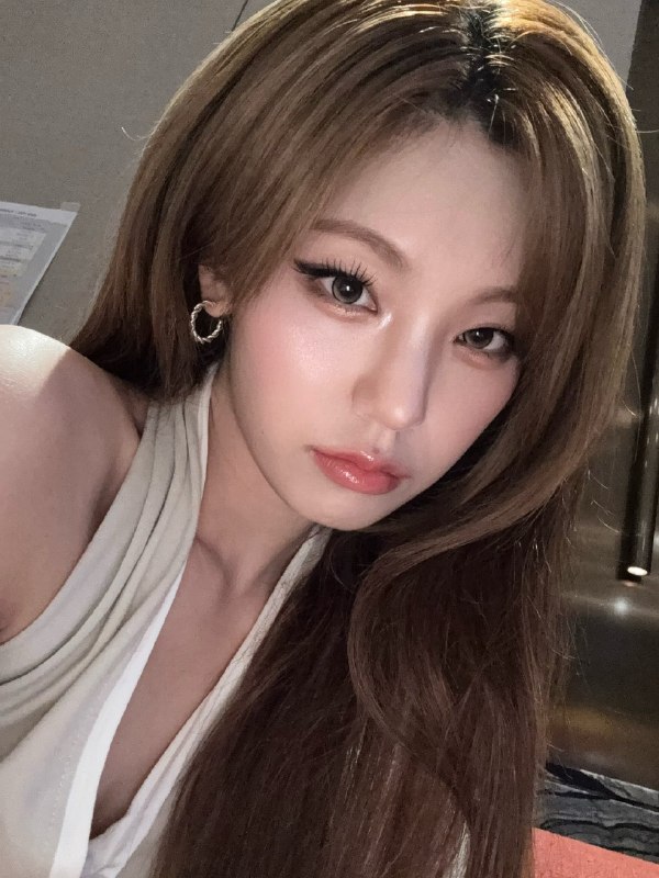 📸 🔍 黄礼志 via @yejigallery ×4yezyizhere instagram update #YEJI原文 #黄礼志