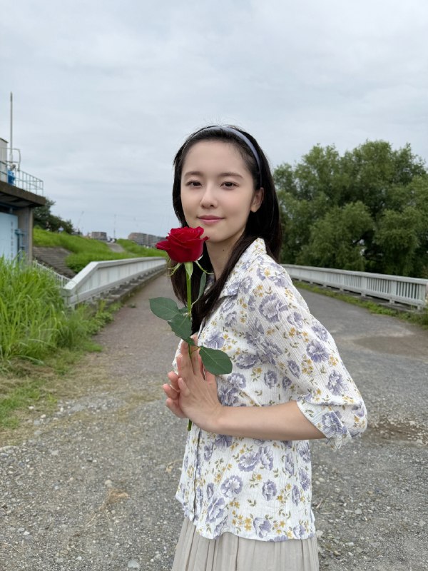 📸 @tx_premiere23 ×2⏰💥🔪━━━━━━━━━━ off-shot━━━━━━━━━━━🫦🫦🫦いつかの  さんwith一輪の薔薇🌹第9話 明日31日(月)夜11時6分放送📺 最新話TVerで見逃し配信中!