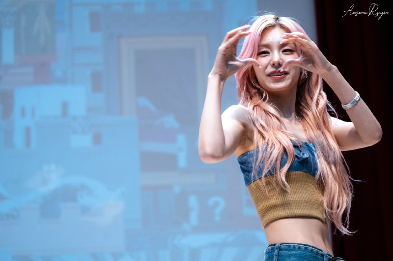 📸 @AwsomeRyujin ×4060529 Music Plant     마지막까지 믿지와 소통하는 소통왕 예지하트까지 야무지게 얍!060529 音乐厂     与米吉沟通到底的沟通之王礼智甚至到了心里！ #ITZY #있지 #YEJI #예지原文 #黄礼志📸 @AwsomeRyujin ×4060529 Music Plant     마지막까지 믿지와 소통하는 소통왕 예지하트까지 야무지게 얍!060529 音乐厂     与米吉沟通到底的沟通之王礼智甚至到了心里！ #ITZY #있지 #YEJI #예지原文 #黄礼志