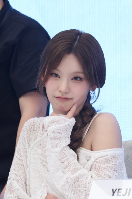 📸 @hwyjloops ×4[260607] Hangzhou Day 2 (1/5)   @ITZYofficial #YEJI #예지 #옞덩봤덩原文 #黄礼志📸 @hwyjloops ×4[260607] Hangzhou Day 2 (1/5)   @ITZYofficial #YEJI #예지 #옞덩봤덩原文 #黄礼志