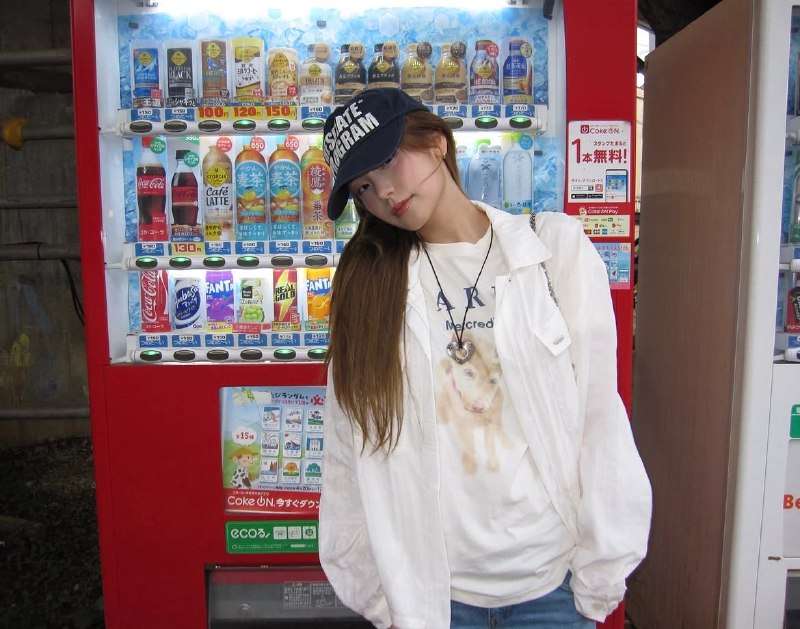 📸 🔍 黄礼志 via @yejigallery ×4yezyizhere instagram update #YEJI原文 #黄礼志