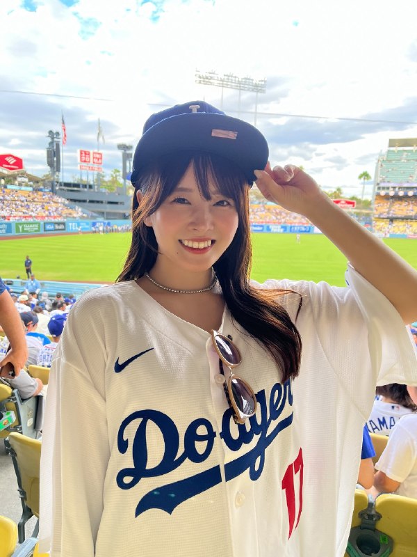 📸 @ashikawa001 ×2ユニフォームは  選手に🌟⚾️💙⁡生で初めて見た逆転スリーランホームラン！✨️残念ながら大谷選手は見られなかったけど、スタジアムの演出がすごかった…！⁡一生ものの良い思い出になりました🤍 #大谷翔平 #Dodgers #ドジャース #MLB原文 #MLB日本選手